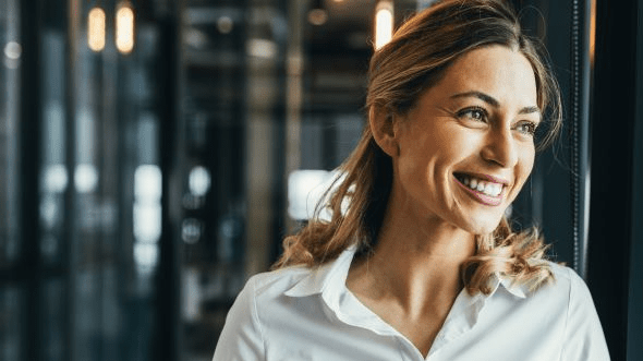 jeune femme en pleine santé mentale
