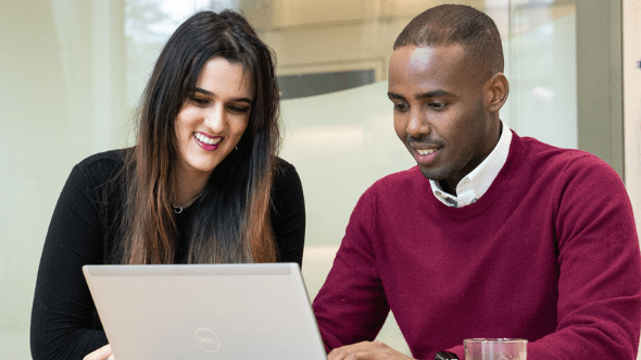 jeunes-talents-en-plein-travail