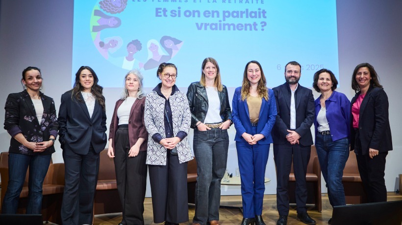 Des femmes lors d'une conférence